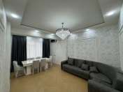 Satılır 4 otaqlı 118 m2 yeni tikili İnşaatçılar m.