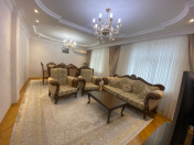 Satılır 5 otaqlı 110 m2 köhnə tikili Xalqlar Dostluğu m.