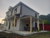 İcarəyə verilir 4 otaqlı 100 m2 həyət evi Qax