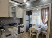 Satılır 3 otaqlı 70 m2 köhnə tikili Gənclik m.