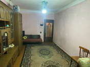 Satılır 2 otaqlı 55 m2 köhnə tikili Xalqlar Dostluğu m.