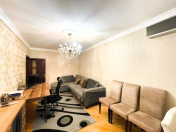 Satılır 2 otaqlı 66 m2 köhnə tikili Tibb Universiteti