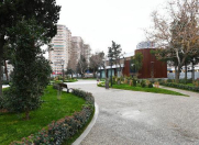 Satılır 2 otaqlı 47 m2 köhnə tikili Ayna Sultanova heykəli