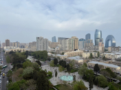 Satılır 4 otaqlı 180 m2 yeni tikili 28 May m.