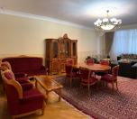 İcarəyə verilir 4 otaqlı 200 m2 yeni tikili Nizami m.