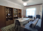 Satılır 2 otaqlı 51 m2 köhnə tikili Xalqlar Dostluğu m.