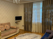 Satılır 2 otaqlı 100 m2 yeni tikili Memar Əcəmi m.