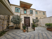 Satılır 6 otaqlı 177 m2 villa Badamdar