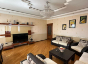 Satılır 4 otaqlı 170 m2 yeni tikili Azərbaycan Dillər Universiteti