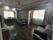 Satılır 3 otaqlı 85 m2 köhnə tikili Neapol dairəsi