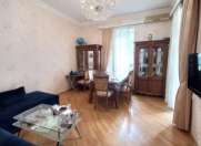 Satılır 2 otaqlı 75 m2 köhnə tikili 28 May m.