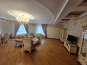 Satılır 4 otaqlı 270 m2 yeni tikili 28 Mall