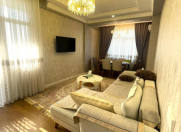 Satılır 3 otaqlı 130 m2 yeni tikili İnşaatçılar m.