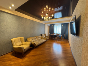 Satılır 3 otaqlı 130 m2 yeni tikili Həzi Aslanov m.