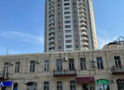 Satılır 4 otaqlı 150 m2 köhnə tikili 28 May m.