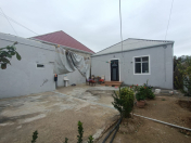 Satılır 4 otaqlı 120 m2 həyət evi Binə