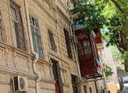 Satılır 3 otaqlı 90 m2 köhnə tikili İçəri Şəhər m.