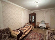 Satılır 1 otaqlı 40 m2 köhnə tikili Gənclik m.