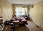 Satılır 2 otaqlı 70 m2 köhnə tikili Heydər Əliyev Mərkəzi