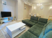 İcarəyə verilir 3 otaqlı 145 m2 yeni tikili 8 Noyabr m.