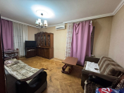 Satılır 2 otaqlı 65 m2 köhnə tikili Qara Qarayev m.