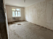 Satılır 4 otaqlı 100 m2 köhnə tikili Bakıxanov