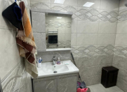 Satılır 2 otaqlı 45 m2 köhnə tikili Xalqlar Dostluğu m.