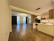 Satılır 3 otaqlı 172 m2 yeni tikili Azərbaycan Dillər Universiteti