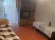 İcarəyə verilir 2 otaqlı 50 m2 köhnə tikili Qara Qarayev m.