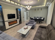 Satılır 4 otaqlı 178 m2 yeni tikili Elmlər Akademiyası m.