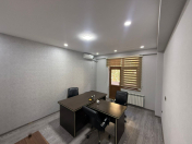 İcarəyə verilir 3 otaqlı 90 m2 ofis 3 mkr