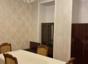 Satılır 1 otaqlı 40 m2 köhnə tikili Nizami m.