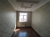 Satılır 3 otaqlı 80 m2 köhnə tikili Nəsimi r.