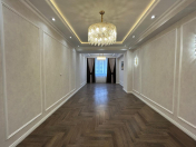 Satılır 4 otaqlı 160 m2 yeni tikili Şah İsmayıl Xətai m.