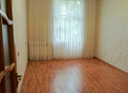 Satılır 3 otaqlı 100 m2 köhnə tikili Bakıxanov