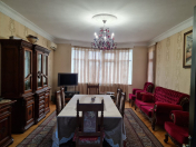 Satılır 3 otaqlı 136 m2 yeni tikili Şərq Bazarı