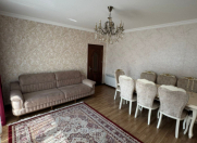 Satılır 4 otaqlı 110 m2 köhnə tikili Elmlər Akademiyası m.