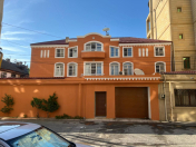 İcarəyə verilir 8 otaqlı 580 m2 obyekt Gənclik m.