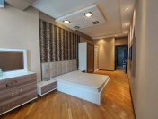 Satılır 3 otaqlı 160 m2 yeni tikili 28 May m.