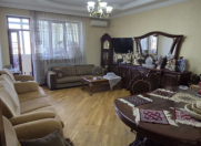 Satılır 2 otaqlı 80 m2 yeni tikili 8 Noyabr m.