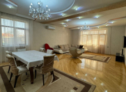 İcarəyə verilir 5 otaqlı 250 m2 köhnə tikili Azadlıq prospekti m.