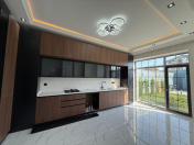 Satılır 4 otaqlı 170 m2 yeni tikili Görədil