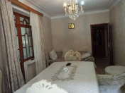 Satılır 2 otaqlı 70 m2 köhnə tikili Bakı Dövlət Universiteti