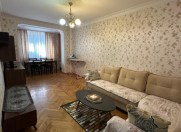 Satılır 3 otaqlı 90 m2 köhnə tikili Memar Əcəmi m.