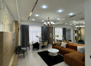 Satılır 3 otaqlı 118 m2 yeni tikili 28 May m.