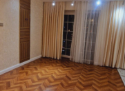 Satılır 3 otaqlı 75 m2 köhnə tikili Yasamal r.