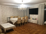 Satılır 4 otaqlı 108 m2 köhnə tikili Elmlər Akademiyası m.