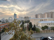 Satılır 2 otaqlı 50 m2 köhnə tikili Şah İsmayıl Xətai m.