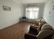 İcarəyə verilir 2 otaqlı 65 m2 köhnə tikili Həzi Aslanov m.