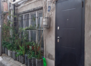 Satılır 2 otaqlı 35 m2 həyət evi İnşaatçılar m.